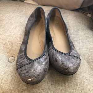 Super cute comfy flats! Size 8 new condition!